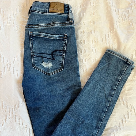 American Eagle Skinny Jean - Picture 2 of 5